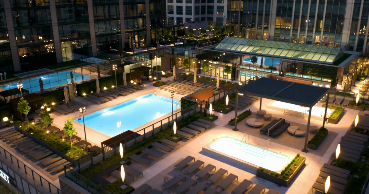 One Chicago amenities image - Chicago, IL
